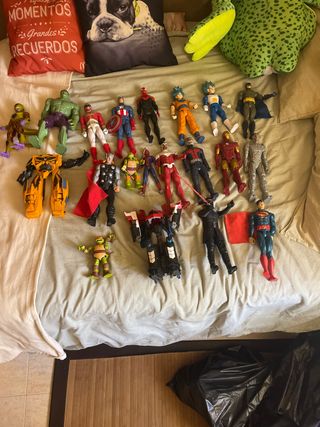 Muñecos Marvel, DC, Transformers y más para niños