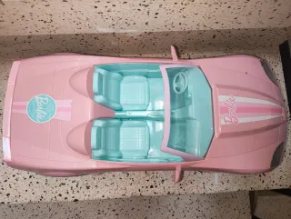 Macchina sportiva rosa Barbie