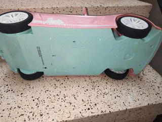 Macchina sportiva rosa Barbie