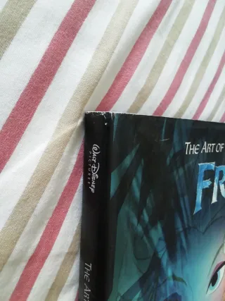 The Art of Frozen: (Frozen Book, Disney Books f...