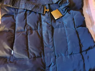 Abrigo plumífero Zara negro mujer