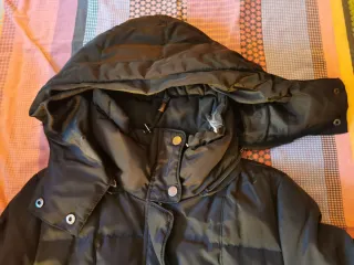 Abrigo plumífero Zara negro mujer