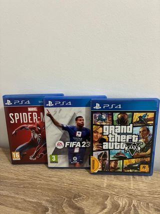 PS4 Slim Nera + 3 Giochi