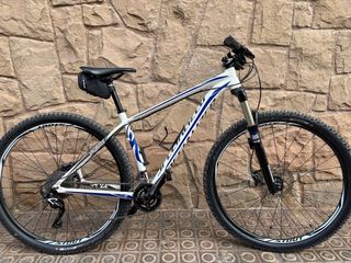 Bicicleta Montaña Specialized Blanca (mujer)