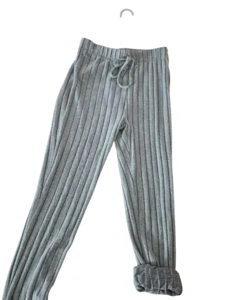 Mallas grises acanaladas