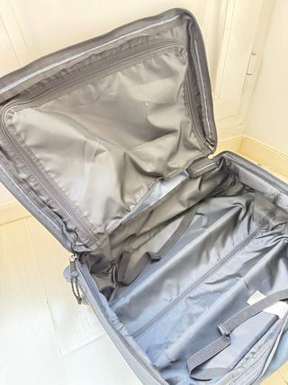 Maleta de cabina Eastpak negra