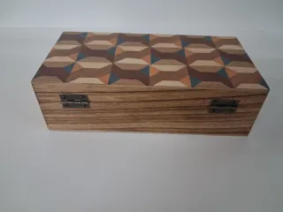 Caja artesanal marquetería madera