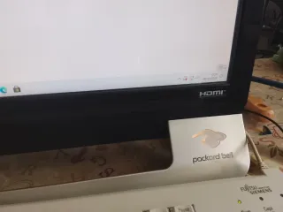 packard bell modelo OneTwo m3871