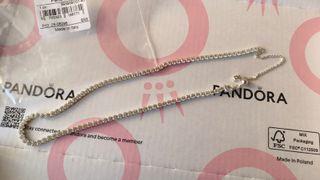 Collar y pulsera Pandora plateados