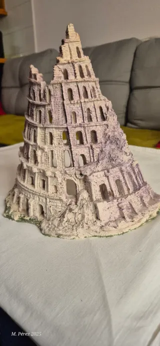 Decoración Acuario Torre Antigua