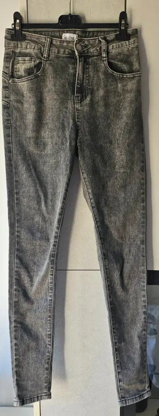 Pantalón vaquero pitillo elástico efecto push up