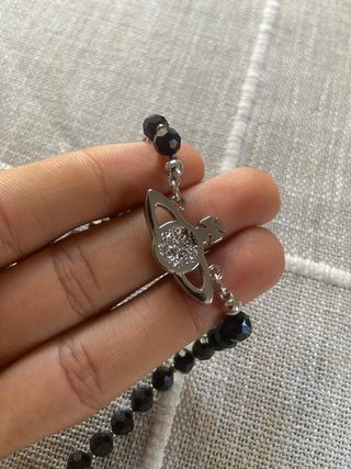 Collar Vivienne Westwood Orb Negro y Plata