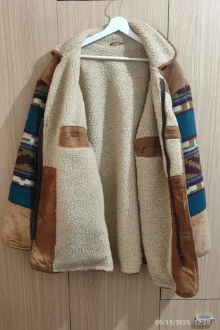 Chaqueta de ante con forro sherpa