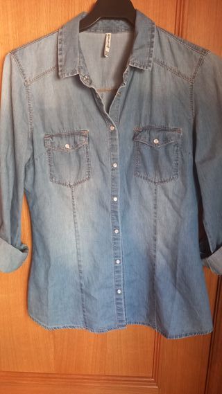 Camisa vaquera Stradivarius azul