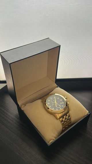 Reloj de Oro Elegante