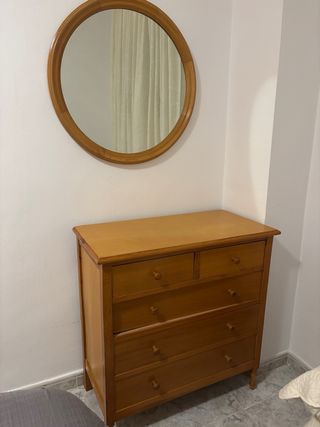 Cama completa con mesitas, somier, cómoda y espejo