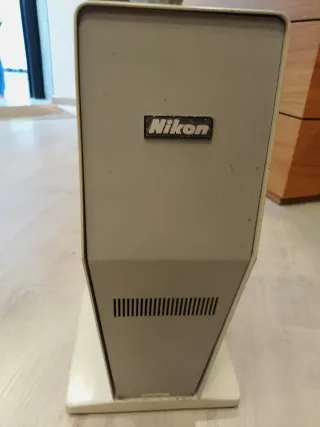 Proyector de perfiles Nikon Beige