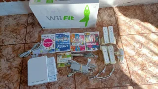Consola Nintendo Wii + Wii Fit + Giochi