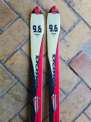 Esquís Rossignol 9.6 con fijaciones