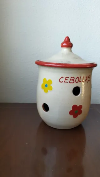 Cebollero antiguo cerámica firmado
