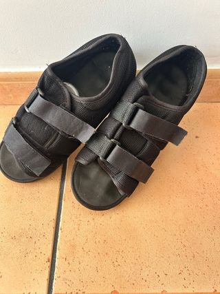 Zapatos postoperatorio negros
