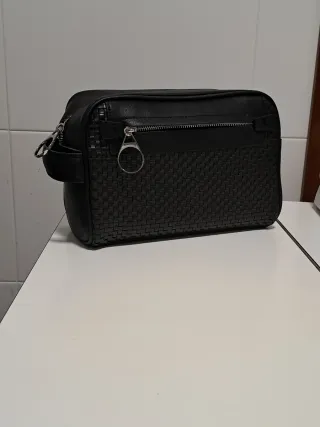 Neceser de aseo Zara color negro