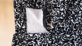 Gonna fantasia floreale barocca bianca e nera