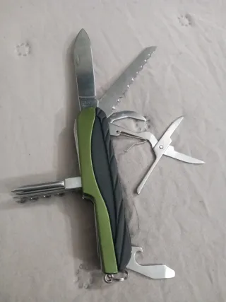 Coltellino multifunzione