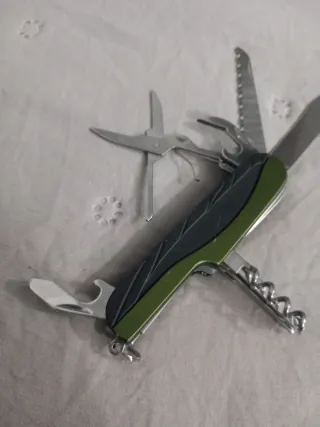 Coltellino multifunzione