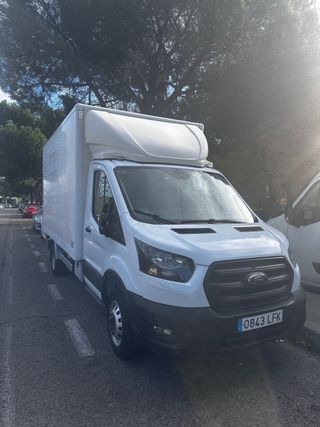 Ford Transit carrozado con trampilla