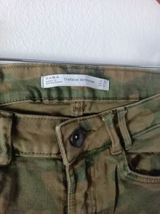 Pantalón Zara Camuflaje Roto Talla 36