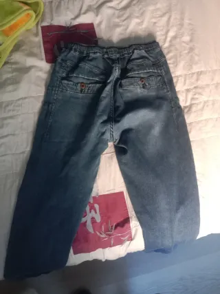 Pantalón vaquero azul
