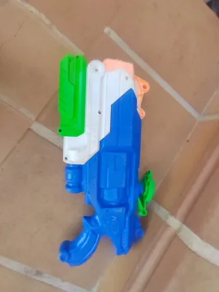 Pistola de agua Nerf Super Soaker