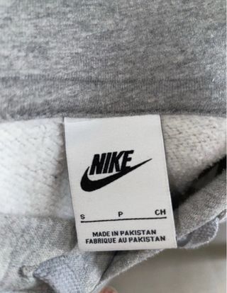 Felpa Nike Grigia con Cappuccio