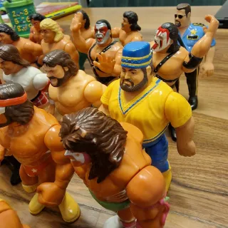 Lote 18 Figuras Pressing Catch WWF