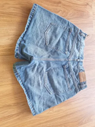 Pantalón corto vaquero azul