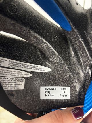 Casco Giro Negro con Rayas Azules