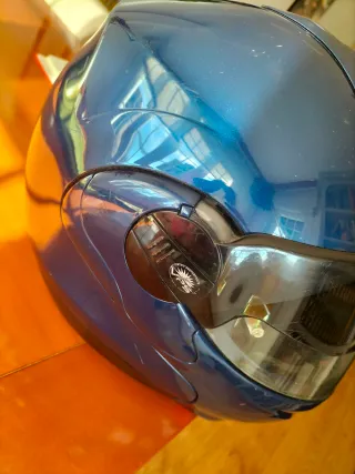 Casco de moto azul Nolan