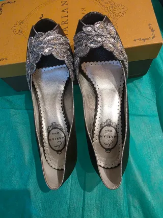 Zapatos Marian fiesta/ceremonia negros y plateados