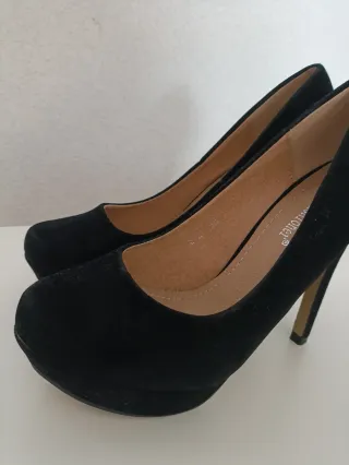 Zapatos de tacón negros