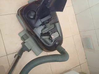 Aspiradora Philips 1700W