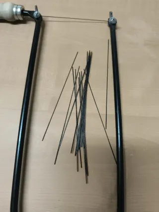 Sierra de arco para manualidades