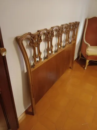 Cabecero de madera clásico
