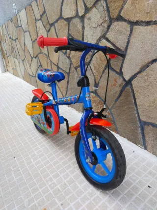 Bicicleta infantil Paw Patrol azul y rosa