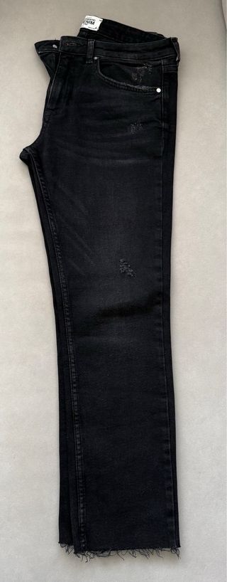 Vaqueros Zara negros desgastados