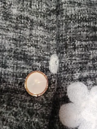 Abrigo niña gris flores blancas 5 años