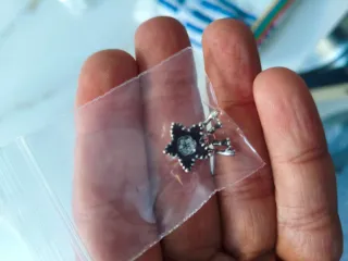 Charm Pulsera Stranger Things Demogorgon.