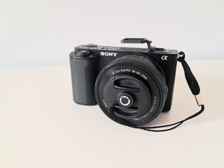 70 DISPAROS Cámara Sony ZV-E10 como nueva