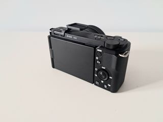 70 DISPAROS Cámara Sony ZV-E10 como nueva