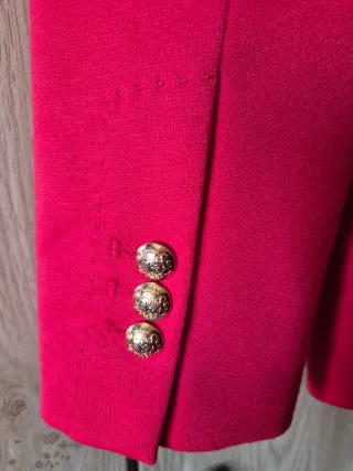 Conjunto Blazer Zara Roja con Coderas y Blusa